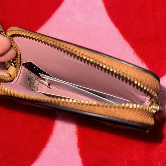 🌸Coach Powder Pink Zip Card Case Wallet - Picture 6 of 6